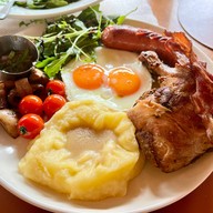 Brooks Brunch & Bar  เลียบคลองประปาแจ้งวัฒนะฝั่งเมืองทอง