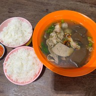 เกาเหลาเลือดหมู เฮียต้น เกาเหลานายกุ้ง
