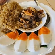 บ้านสุริยาศัย