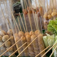 ลูกชิ้นปิ้งแม็คโครบางพลี เลิกแล้ว แล้วย้ายที่ใหม่ค่ะ สั่งได้ค่ะ แหลมใหญ่ลูกชิ้นหมู ย้่ายจากแม็คโครบางพลี มาที่ใหม่ค่ะ