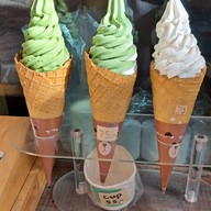 เมนูของร้าน Sweet cabin ice-cream & coffee