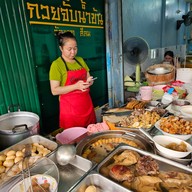 หน้าร้าน ก๋วยจั๋บน้ำข้นวัดแขก สีลม 20 วัดแขก