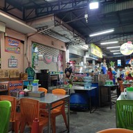บรรยากาศ ก๋วยเตี๋ยวไก่ตุ๋นสูตรแม่กิม(เจ๊ณี)