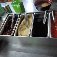เมนูของร้าน ก๋วยเตี๋ยวไก่ตุ๋นสูตรแม่กิม(เจ๊ณี)
