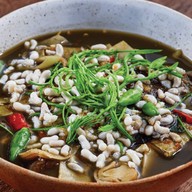 Zaab Eli (แซ่บอีลี่) เอสพลานาด รัชดาภิเษก