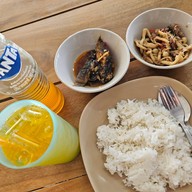 ปากแซ่บ ข้าวแกง