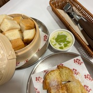 สมใจปัง Milk & Toast สมใจปัง Milk & Toast