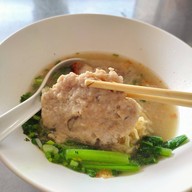 เมนูของร้าน เจ๊จู บะหมี่ไข่แท้ไก่ตุ๋น