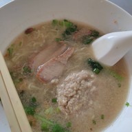 เมนูของร้าน เจ๊จู บะหมี่ไข่แท้ไก่ตุ๋น