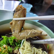 เมนูของร้าน ก๋วยเตี๋ยวไก่ตุ๋นสูตรแม่กิม(เจ๊ณี)