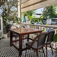 Baan Landai Fine Thai Cuisine กลางเวียง-เมืองเก่า(คูเมืองชั้นใน)