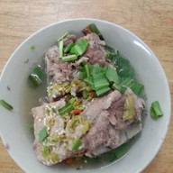เมนูของร้าน ศิริ ต้มเลือดหมูหาดใหญ่ -