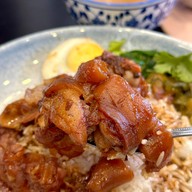 เมนูของร้าน ขาหมู โกอ๊อด (หน้าวัดเทพเจ้าเก่า) สาขา 2 ถนนบางกอก
