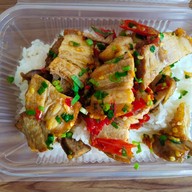 หมูกรอบน้องอลิซ