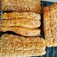 หมูกรอบน้องอลิซ