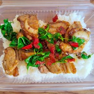 หมูกรอบน้องอลิซ