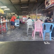 ก๋วยเตี๋ยวต้มยำหมูกรอบ เจ๊ดำ (ลำลูกกา)