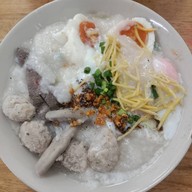 เมนูของร้าน ศิริ ต้มเลือดหมูหาดใหญ่ -