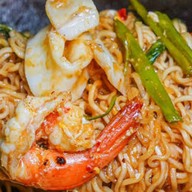 ZABB ONLINE 📍 SUKIYAKI AND SALAD 🌶️ YASOTHON