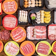 เมนูของร้าน มาดามโฮ เฟอหม้อไฟ (หน้ามอศิลปากร)