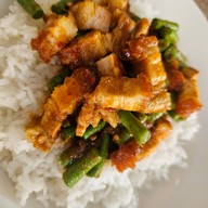 เฮือนเฮื้องน้อย