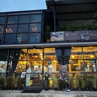 ร้านอาหารจูส์ ไดนิ่ง นนทบุรี