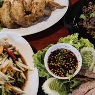 ครัวดีแตก (ลาบ อีสาน-เหนือ ต้มแซ่บ ส้มตำ)