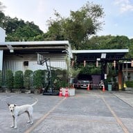 ขนมเปี๊ยะซอย 9 ตรัง ถนนห้วยยอด