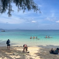 เกาะกระดาน