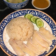 เมนูของร้าน ก๋วยเตี๋ยวเนื้อวัว ซา หลัก เก้า เกษตรนวมินทร์