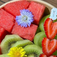 ผลไม้ปอกพร้อมทาน&กรีกโยเกิร์ตแสนแซ่บ PS club fruits