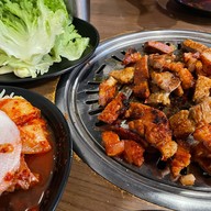 Tee Sud Korean B.B.Q อาหารเกาหลี