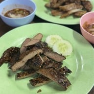 หมูย่างยายทุม แหลมแท่น