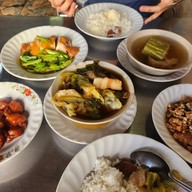 เมนูของร้าน ข้าวแกงแม่อ้อน สะพานหัน(เจ้าเก่า) สาขา1 จักรวรรดิ จักรวรรดิ