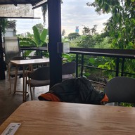 บรรยากาศ ร้านชมป่าคาเฟ่ (Chompha Cafe')