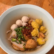 เมนูของร้าน เจ๊โหนก ก๋วยเตี๋ยวแคะ (สาขากัลปพฤกษ์) กัลปพฤกษ์