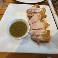 ขาหมูคุโรบุตะ(ขาหมู5รางวัลอร่อย) ลาดพร้าววังหีน