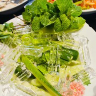 เชิญอิ่ม อ่างทอง