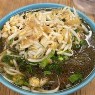 เมนูของร้าน แม่รุ้งแกงเส้น ยูดีซอย4