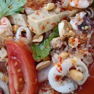 เจ้เปรี้ยวลาบสุรินทร์