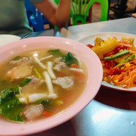 เมนูของร้าน ครัวจิ้มจุ่มแซ่บอีสาน ถนนสิรินทร