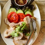 เมนูของร้าน ปลาเผาเขาสลัดได&VeggieHutResort