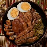 ขาหมูคุโรบุตะ (ขาหมู5รางวัลอร่อย) เจริญนคร