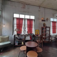 บรรยากาศ Yann Slow Bar Cafe