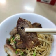 เมนูของร้าน สว่าง บะหมี่ก้ามปู sawang noodle (MICHELIN GUIDE)  สี่พระยา (Si Phraya)