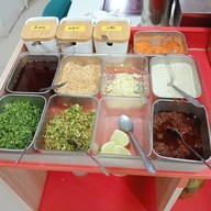 อาจุ้นหมาล่าหม้อไฟ -