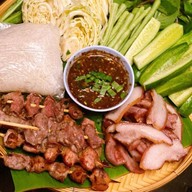 อาหารตามสั่ง-ยำแซ่บ-คอหมูย่างรสเด็ด หน้าหอแก้ว ถนน มุกดาหาร-ดอนตาล