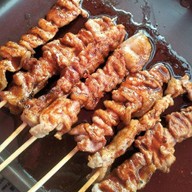 น้ำอ้อย นิสา 100% &ของทอด ถนนเลียบคลองโต๊ะใหม่