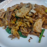 เรือนไทยราดหน้า ตรัง Ruaen Thai Rad Na