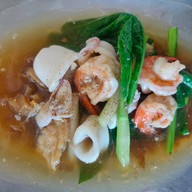 เรือนไทยราดหน้า ตรัง Ruaen Thai Rad Na